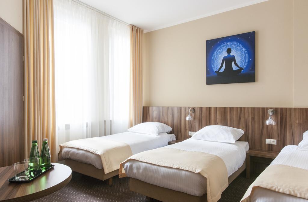 פוזנן Mandala Hostel & Apartments חדר תמונה
